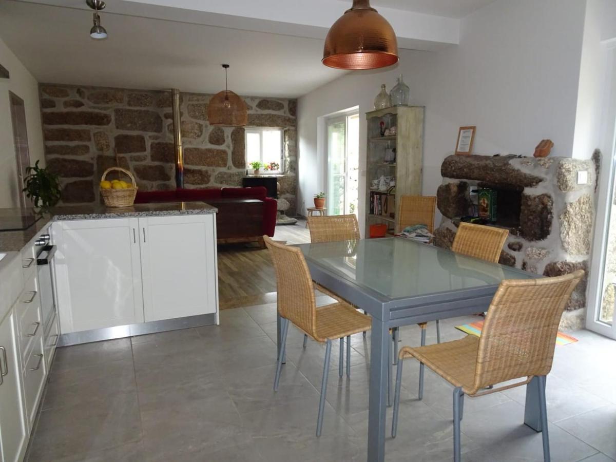 A Casa Com 2 Pereiras Acomodação com café da manhã Terras de Bouro Exterior foto