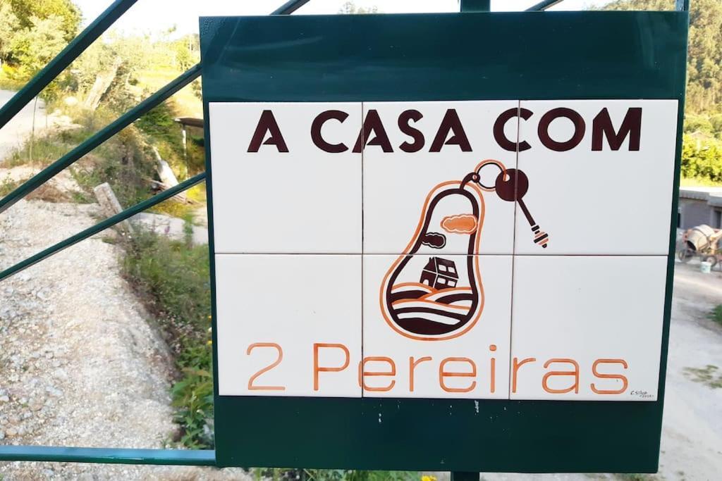 A Casa Com 2 Pereiras Acomodação com café da manhã Terras de Bouro Exterior foto